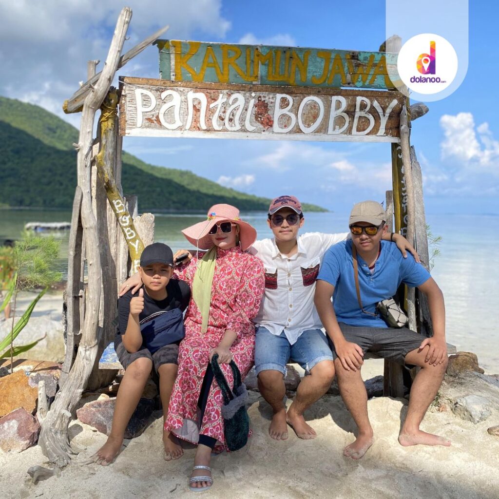 Pantai Bobby Karimunjawa: Lokasi, Rute dan Daya Tariknya
