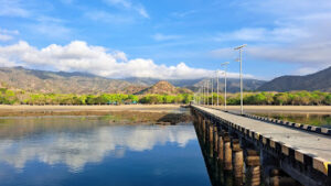 Dermaga Loh Liang Pulau Komodo